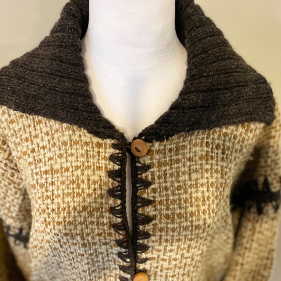 Vintage Hand-Crocheted Wool Jacket – Women’s L/XL – Brown, Structured & Unique - Picture 5 of 8